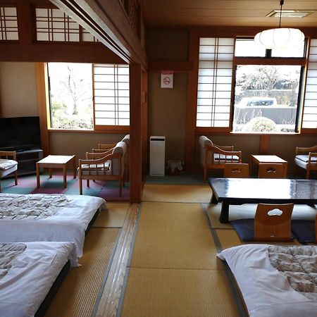 Nishimiyasou Hotell Fujikawaguchiko Exteriör bild