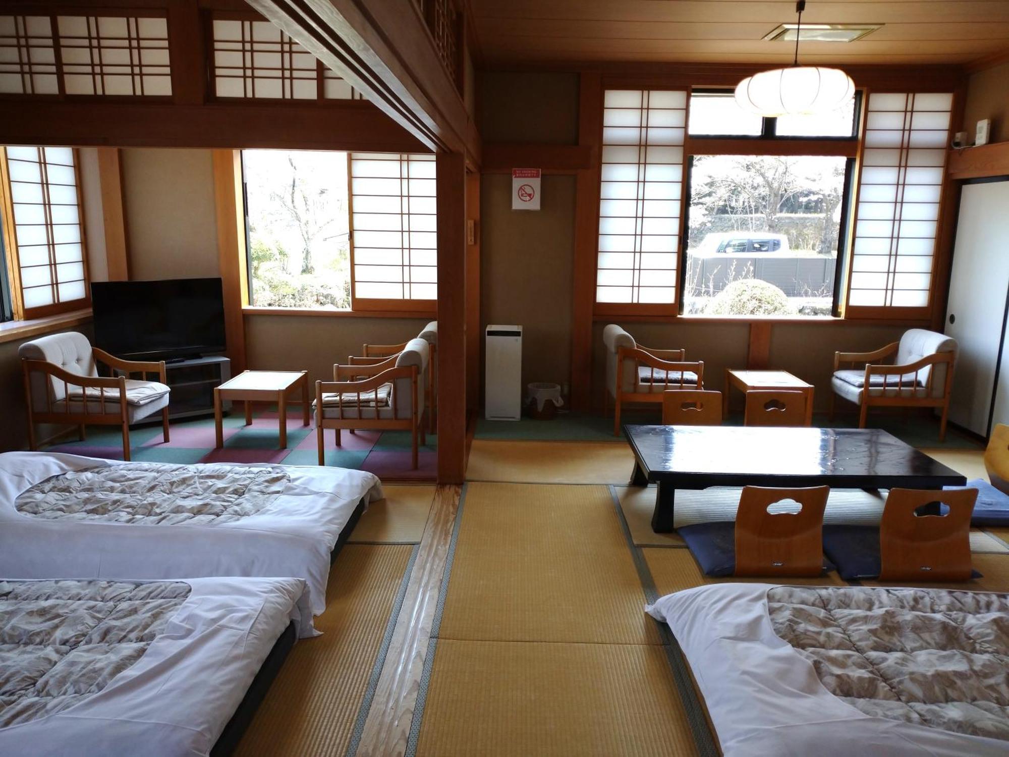 Nishimiyasou Hotell Fujikawaguchiko Exteriör bild